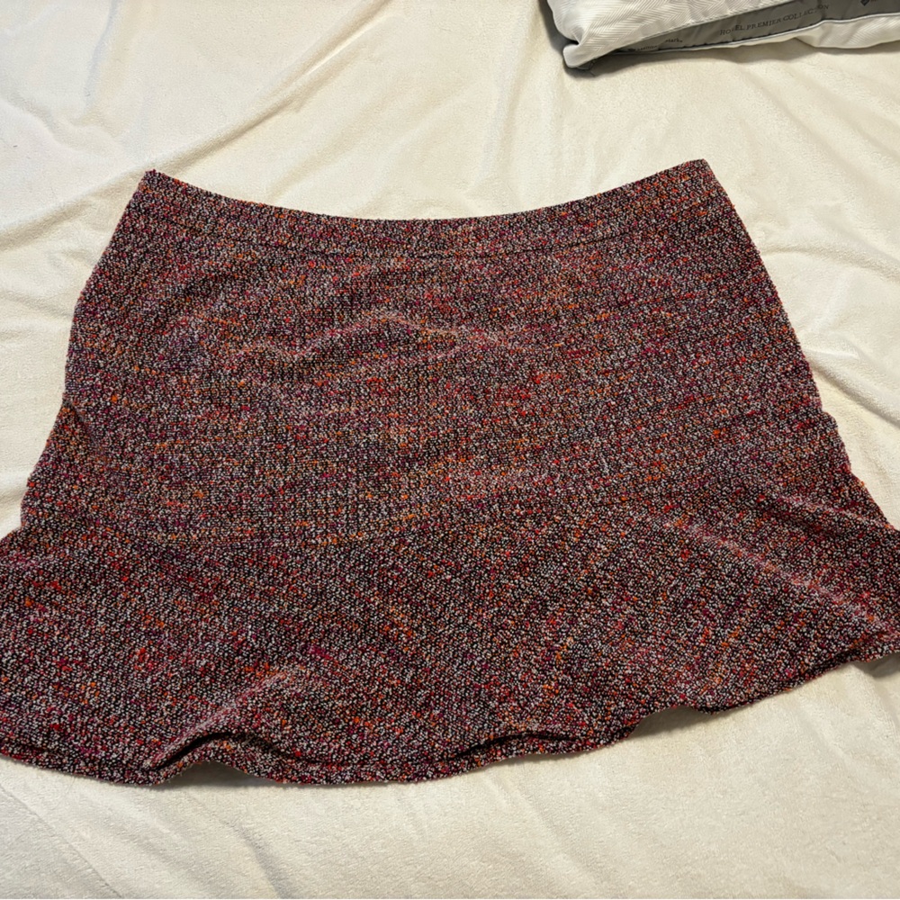 Loft. Size 20w. Red tweed skirt.